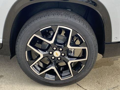 New 2026 Chevrolet Traverse High Country w/ LPO, Floor Liner Package image 26