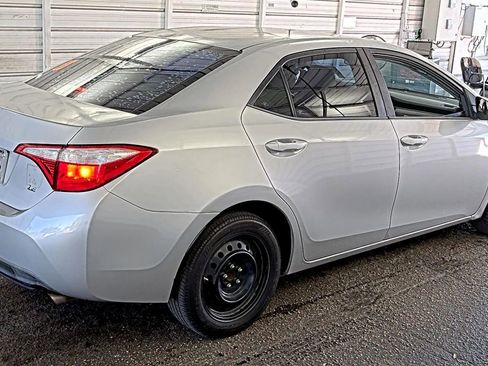 Used 2015 Toyota Corolla LE image 3