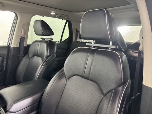 Used 2023 Honda Pilot Elite image 11