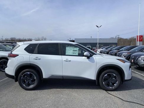 New 2026 Nissan Rogue SV w/ Cold Weather Package AWD/4WD image 3