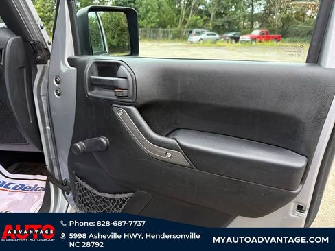 Used 2017 Jeep Wrangler Sport w/ Connectivity Group image 21