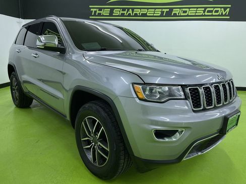 Used 2021 Jeep Grand Cherokee Limited w/ Luxury Group II image 2