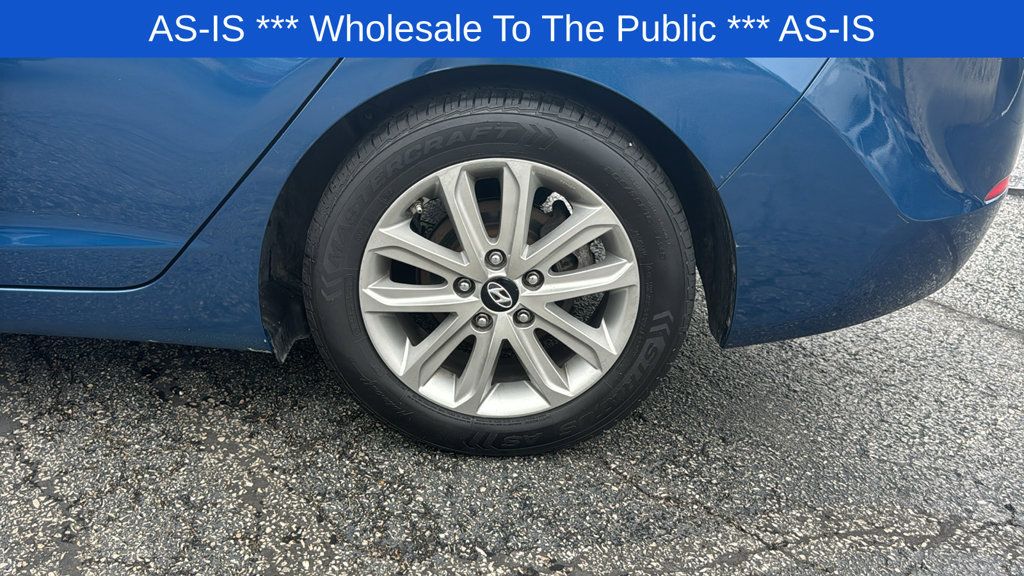 Used 2014 Hyundai Elantra SE w/ Option Group 02 FWD image 10