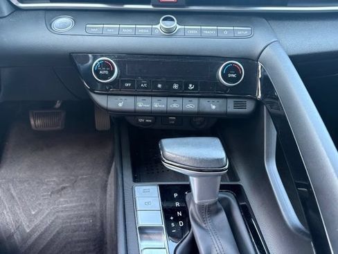 Certified 2023 Hyundai Elantra SEL w/ Convenience Package FWD image 14