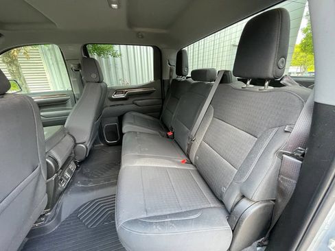 Used 2024 Chevrolet Silverado 1500 LT AWD/4WD image 25