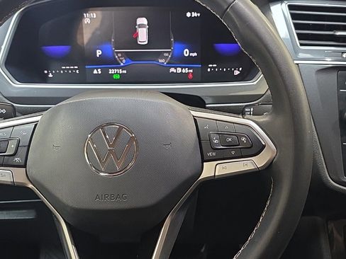 Used 2023 Volkswagen Tiguan SE image 22