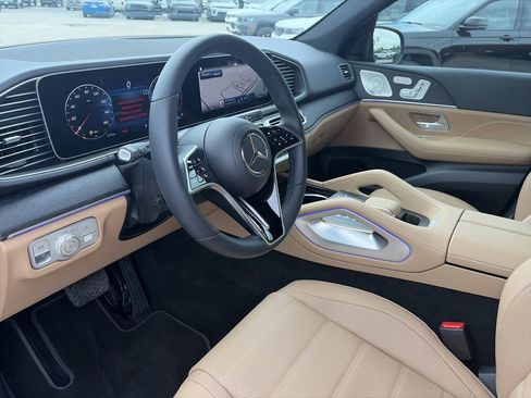 Used 2025 Mercedes-Benz GLE 350 4MATIC image 11