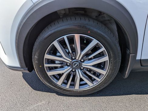 Used 2023 Nissan Kicks SV FWD image 9