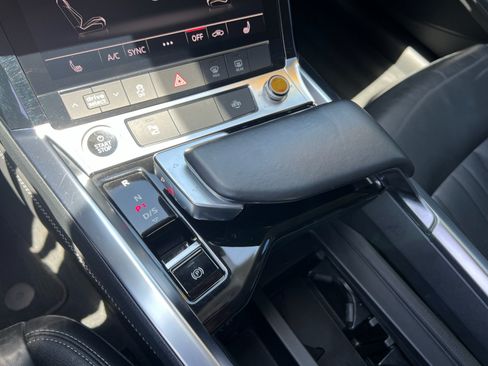 Used 2021 Audi e-tron Premium w/ Convenience Plus Package AWD/4WD image 25