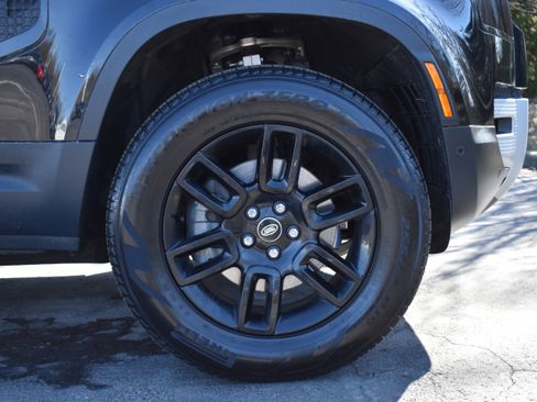 Used 2025 Land Rover Defender 110 S image 38