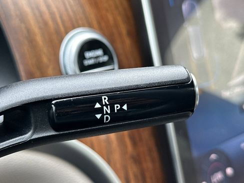 Used 2024 Mercedes-Benz GLC 300 image 21