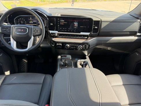 Used 2024 GMC Sierra 1500 SLT w/ SLT Premium Plus Package AWD/4WD image 9