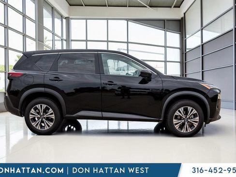 Used 2023 Nissan Rogue SV FWD image 26