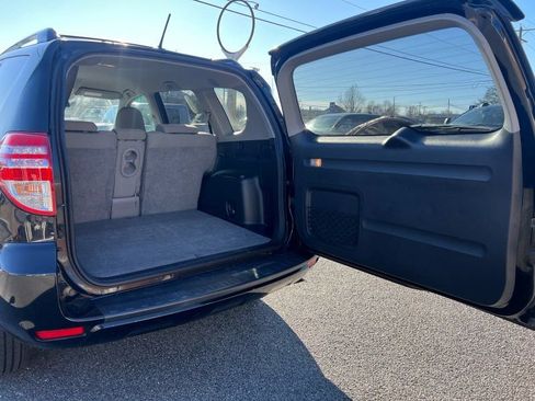 Used 2011 Toyota RAV4 2WD image 16