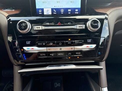 Used 2021 Ford Explorer King Ranch w/ Premium Technology Package AWD/4WD image 23