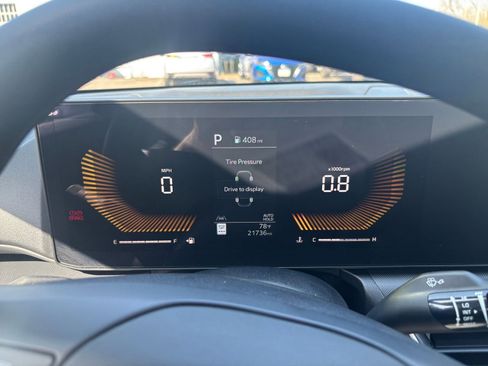 Used 2025 Kia K4 LXS image 39