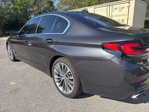 Used 2022 BMW 530i w/ M Sport Package image 3
