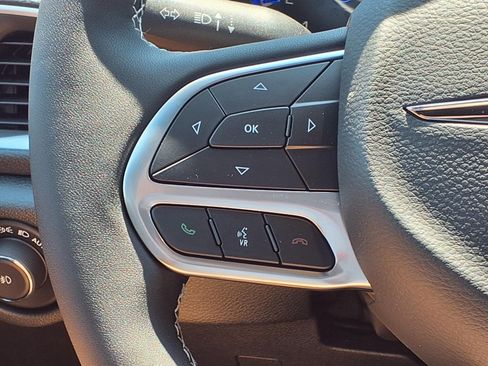 New 2026 Chrysler Pacifica Select FWD image 11