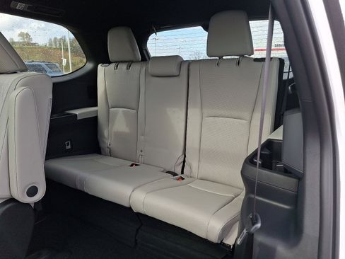 New 2026 Toyota Grand Highlander AWD Hybrid image 8