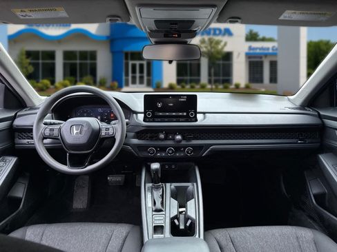 Used 2025 Honda Accord LX image 30