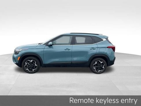 Certified 2025 Kia Seltos EX AWD/4WD image 4