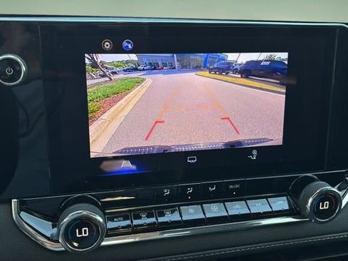 Used 2024 Chevrolet Colorado LT w/ LT Convenience Package RWD image 26