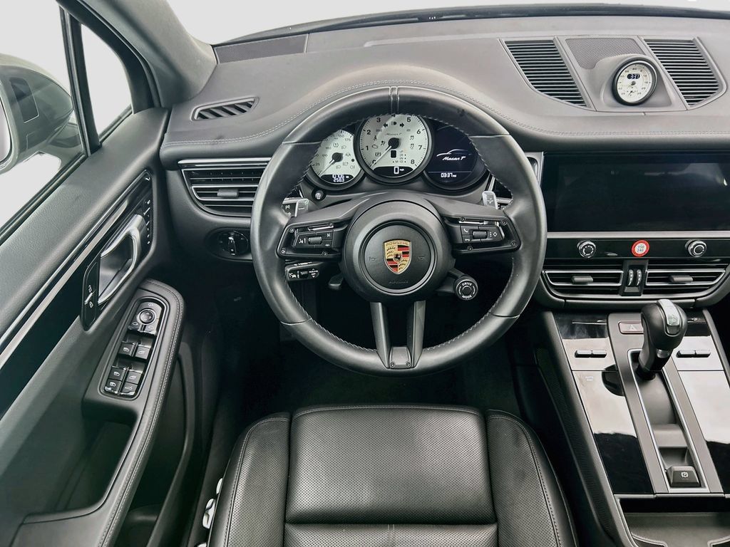 Certified 2025 Porsche Macan Turbo AWD/4WD image 12