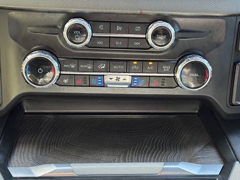 Used 2024 Ford F350 Platinum AWD/4WD image 29