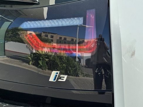 Used 2016 BMW i3 w/ Range Extender RWD image 32