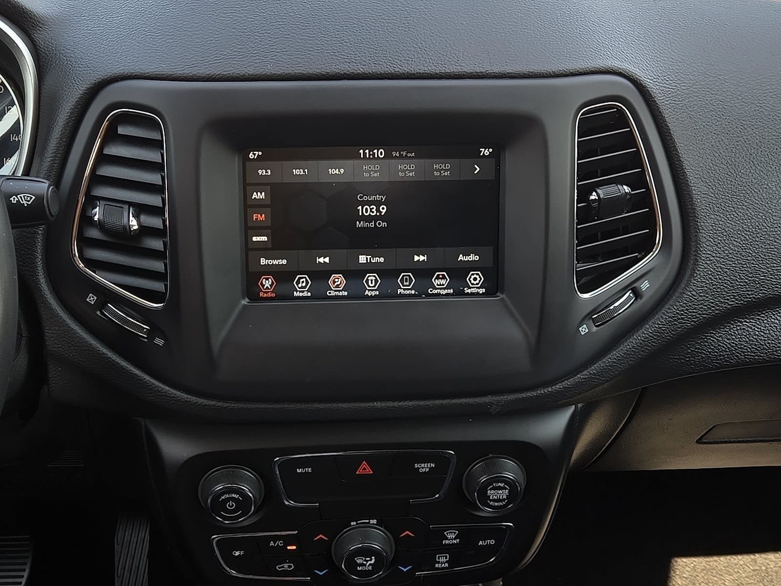Used 2021 Jeep Compass Latitude w/ Sun and Sound Group AWD/4WD image 12