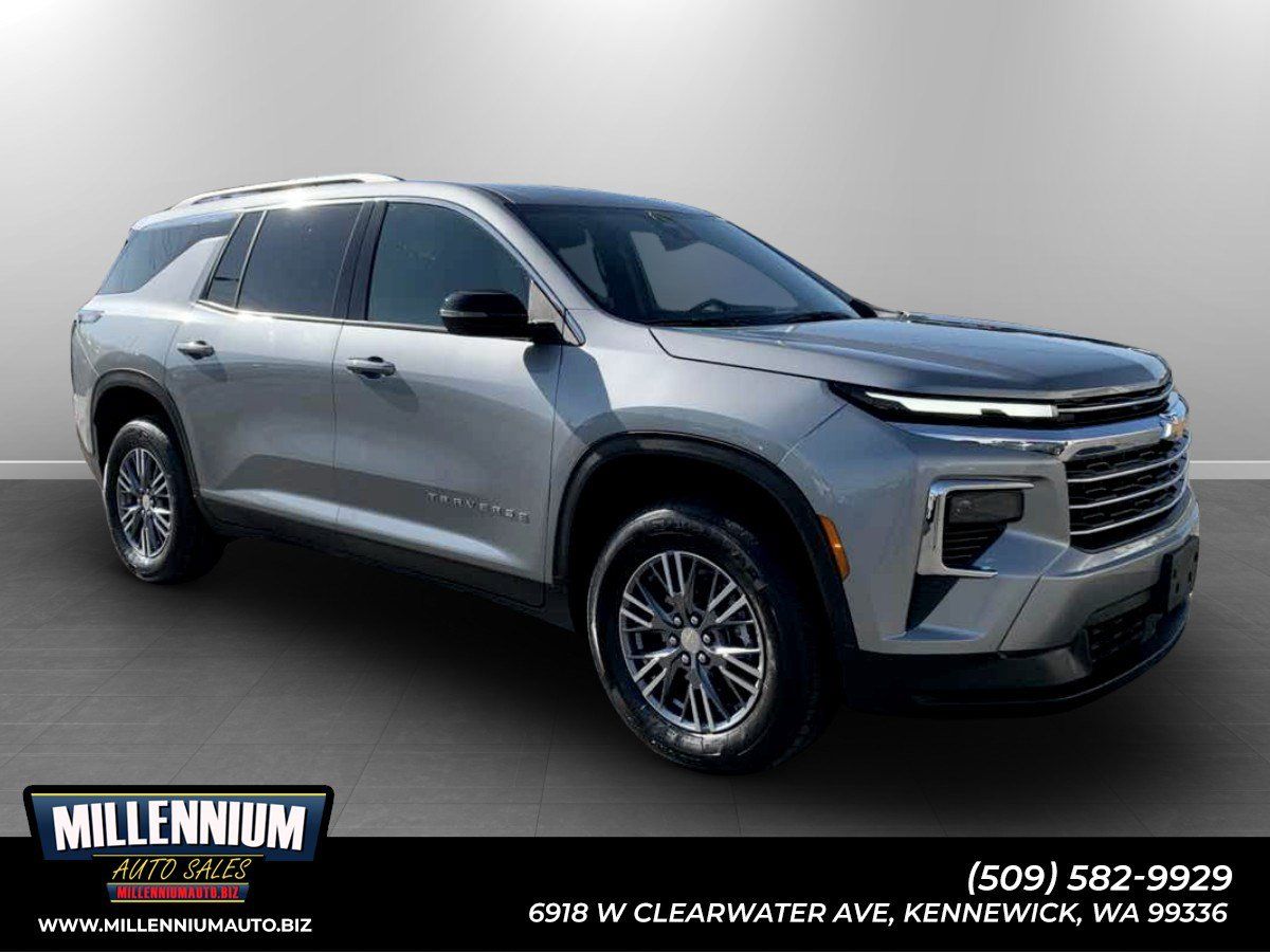 Used 2026 Chevrolet Traverse LT AWD/4WD image 1