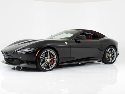 Certified 2024 Ferrari Roma Spider RWD image 3