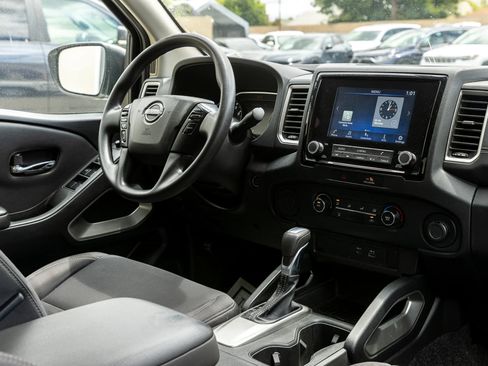 Used 2022 Nissan Frontier SV RWD image 29