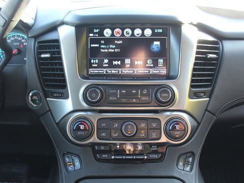 Used 2019 Chevrolet Suburban Premier w/ Premier Plus Edition image 6