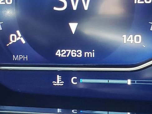 Used 2022 Chevrolet Tahoe LT w/ Luxury Package image 32