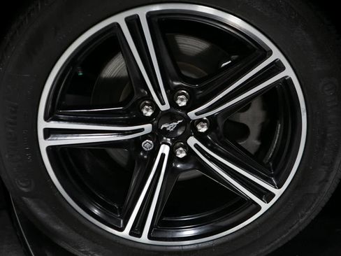 Used 2024 Ford Mustang Convertible image 11