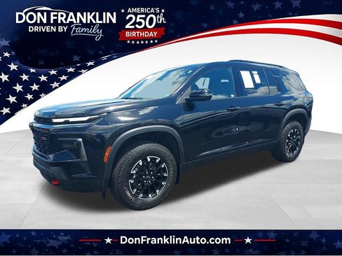 Used 2025 Chevrolet Traverse Z71 w/ LPO, Floor Liner Package AWD/4WD image 1