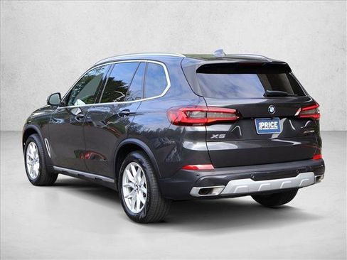 Used 2023 BMW X5 xDrive40i w/ Luxury Seating Package AWD/4WD image 10