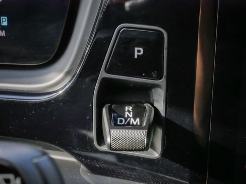 Used 2024 Porsche Cayenne image 26