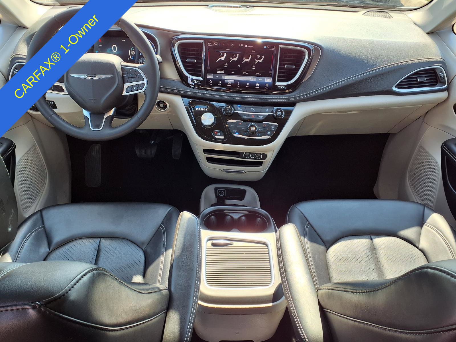 Used 2024 Chrysler Pacifica Limited FWD image 15