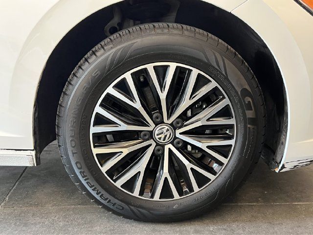 Used 2021 Volkswagen Jetta S w/ Driver Assistance Package FWD image 12