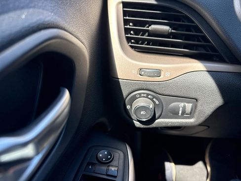 Used 2018 Jeep Cherokee Latitude image 15