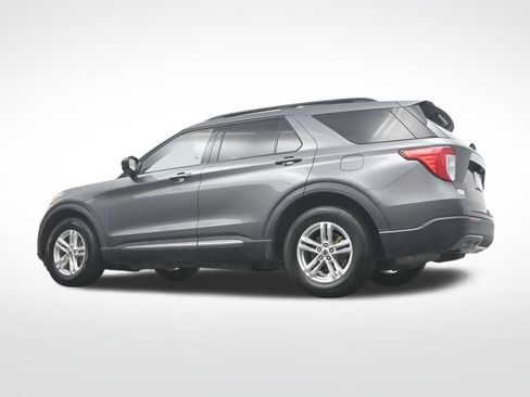 Used 2022 Ford Explorer XLT w/ Equipment Group 202A RWD image 39