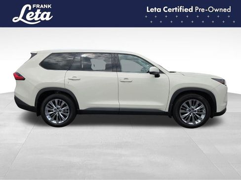Used 2024 Toyota Grand Highlander AWD image 7