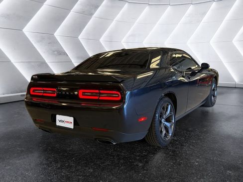 Used 2019 Dodge Challenger R/T image 4