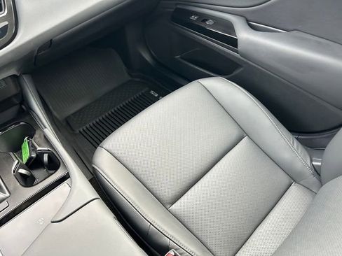 Used 2024 Lexus ES 350 w/ Premium Package image 15