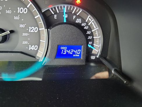 Used 2014 Toyota Camry SE image 26