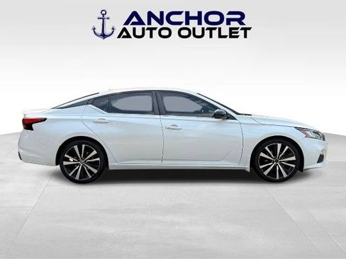 Used 2019 Nissan Altima 2.5 SR w/ SR Premium Package FWD image 9