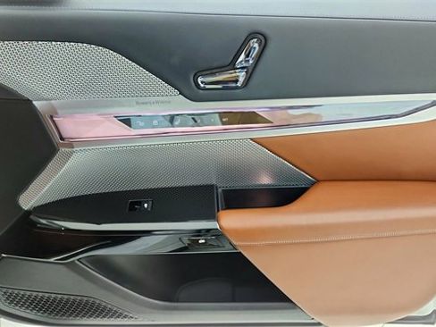 Used 2023 BMW 740i 740i w/ Executive Package image 23