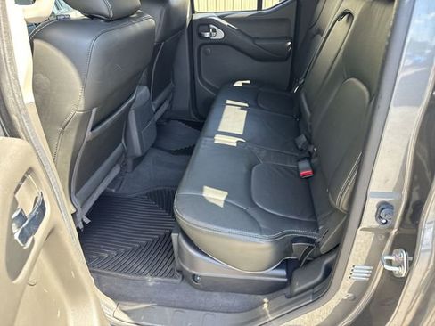 Used 2020 Nissan Frontier PRO-4X w/ Pro-4x Utility Package AWD/4WD image 14